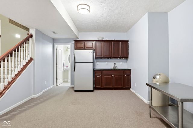 4276 Honeysuckle Lane, Zionsville, IN 46077