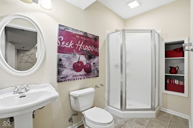 4276 Honeysuckle Lane, Zionsville, IN 46077