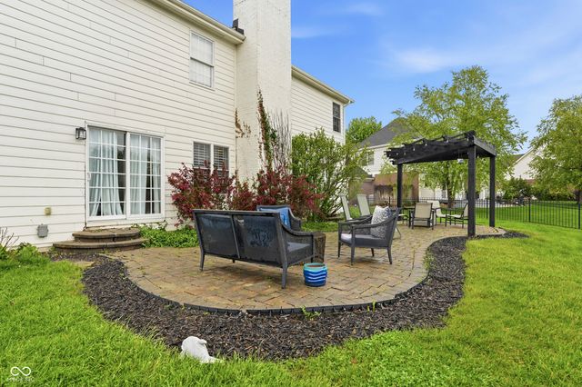 4276 Honeysuckle Lane, Zionsville, IN 46077