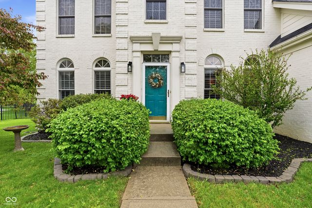 4276 Honeysuckle Lane, Zionsville, IN 46077