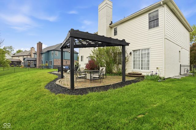 4276 Honeysuckle Lane, Zionsville, IN 46077