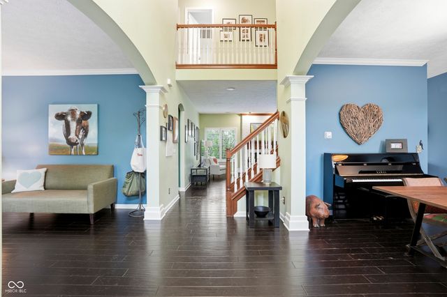 4276 Honeysuckle Lane, Zionsville, IN 46077