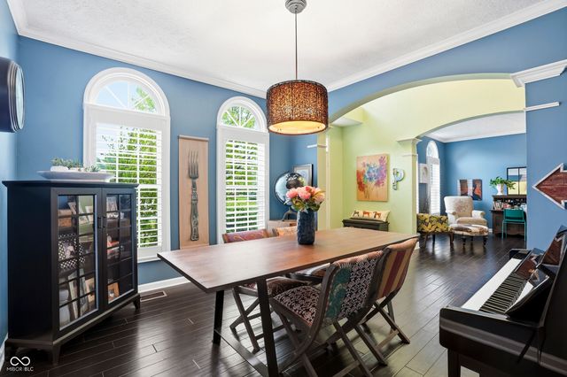 4276 Honeysuckle Lane, Zionsville, IN 46077