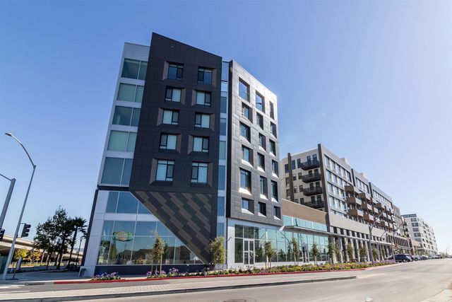 260 Brooklyn Basin Way 523, Oakland, CA 94606