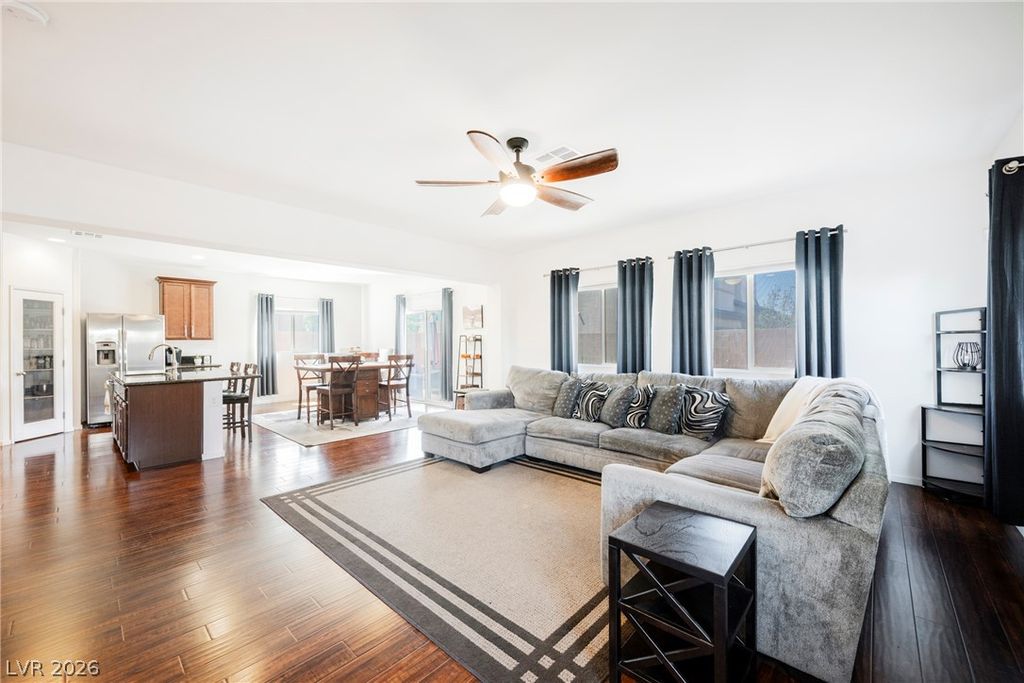 5611 Belgrano Vista Drive, Las Vegas, NV 89118 — photo 2