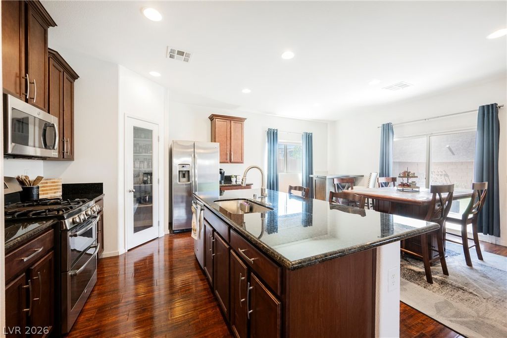 5611 Belgrano Vista Drive, Las Vegas, NV 89118 — photo 5