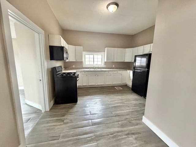 1501 W 6th Street, Davenport, IA 52802