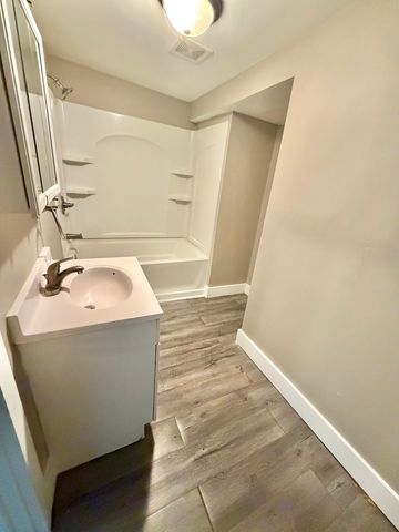 1501 W 6th Street, Davenport, IA 52802