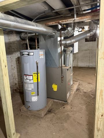 1501 W 6th Street, Davenport, IA 52802