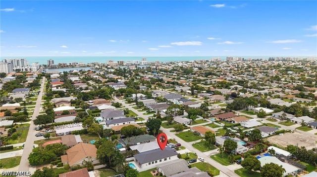 658 93rd AVE N, Naples, FL 34108