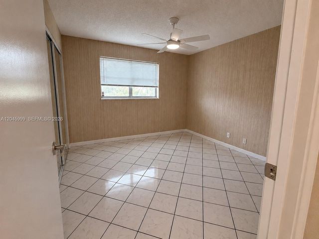 6080 NW 44th Street 410, Lauderhill, FL 33319