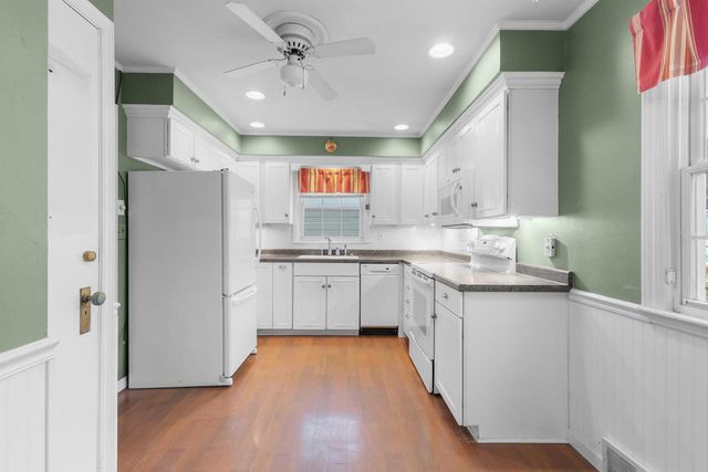 710 CEDAR STREET, Neenah, WI 54956