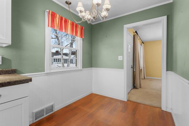 710 CEDAR STREET, Neenah, WI 54956