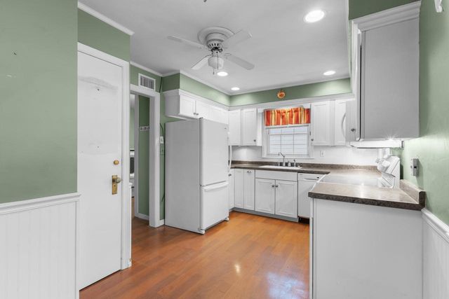 710 CEDAR STREET, Neenah, WI 54956