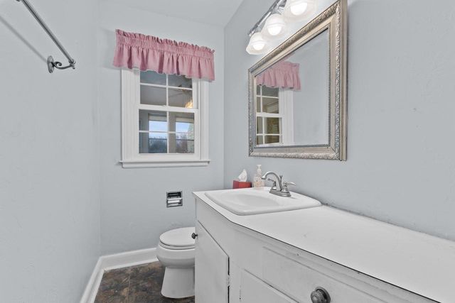 710 CEDAR STREET, Neenah, WI 54956