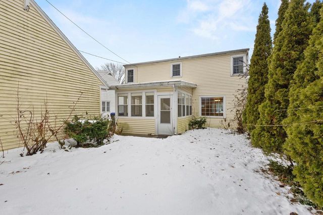 710 CEDAR STREET, Neenah, WI 54956