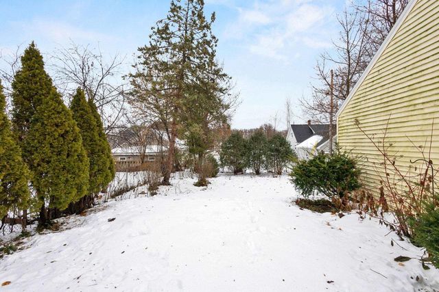 710 CEDAR STREET, Neenah, WI 54956