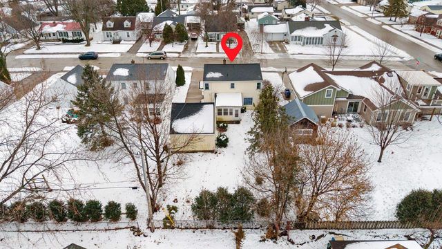 710 CEDAR STREET, Neenah, WI 54956