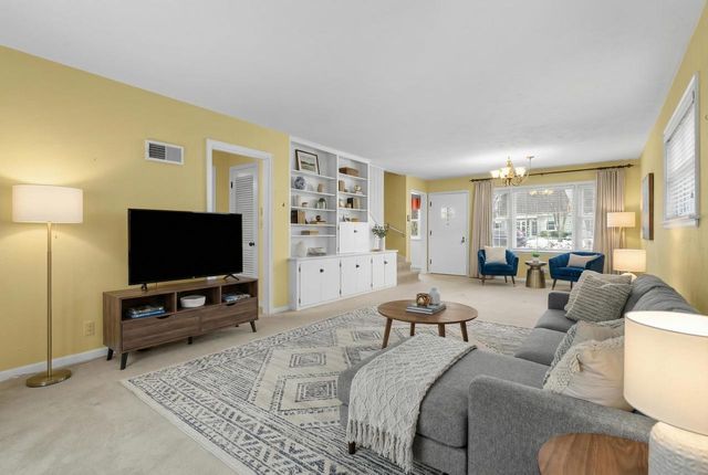 710 CEDAR STREET, Neenah, WI 54956