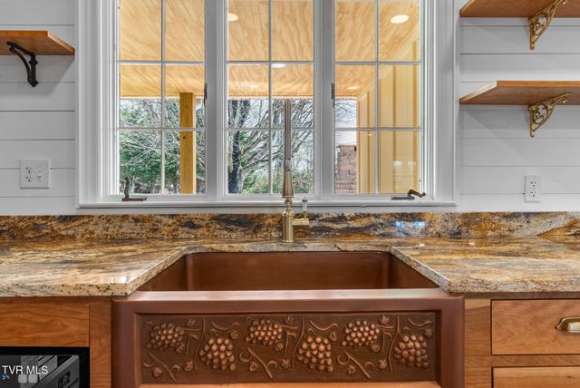 31142 Princeton Avenue, Meadowview, VA 24361