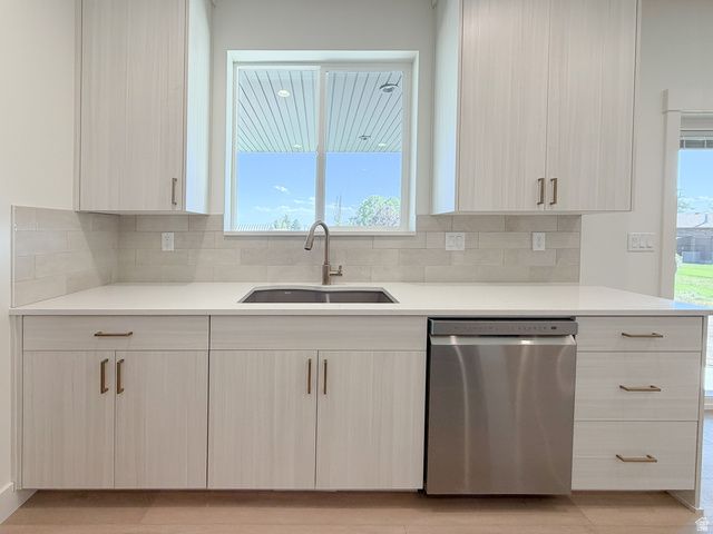 2955 W 1200 S, Syracuse, UT 84075