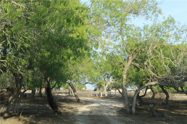 531 S County Road 1140, Riviera, TX 78379