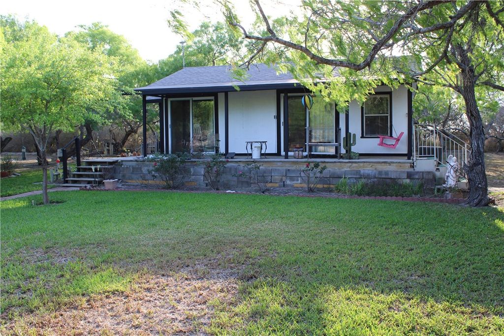 531 S County Road 1140, Riviera, TX 78379