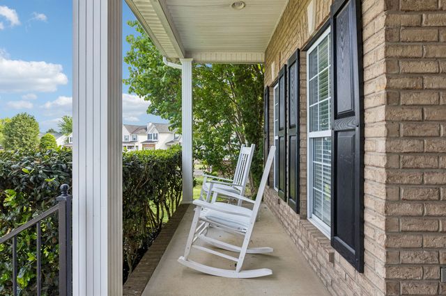 2491 Oak Hill Dr, Murfreesboro, TN 37130