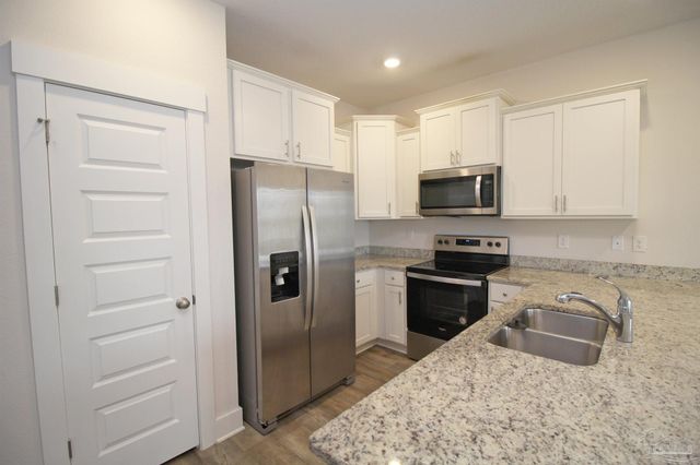 8900 Brigade Trl, Pensacola, FL 32534