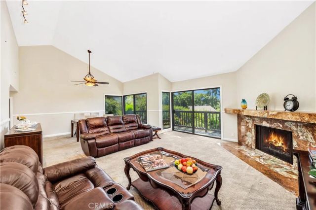 3 Palos 51, Irvine, CA 92612