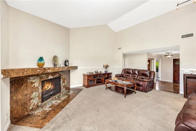 3 Palos 51, Irvine, CA 92612