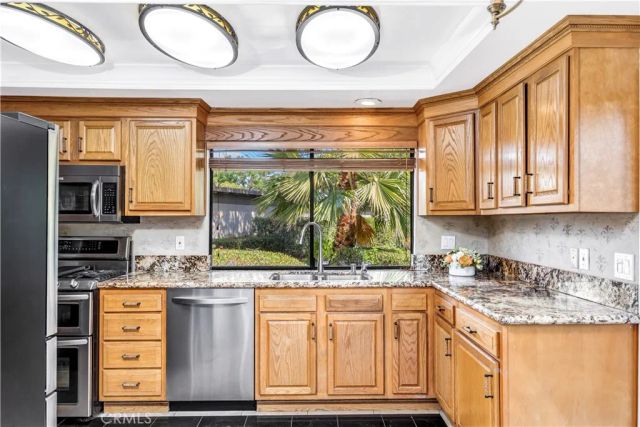 3 Palos 51, Irvine, CA 92612