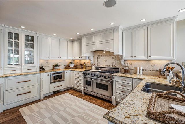 291 Dune Road, Westhampton Beach, NY 11978