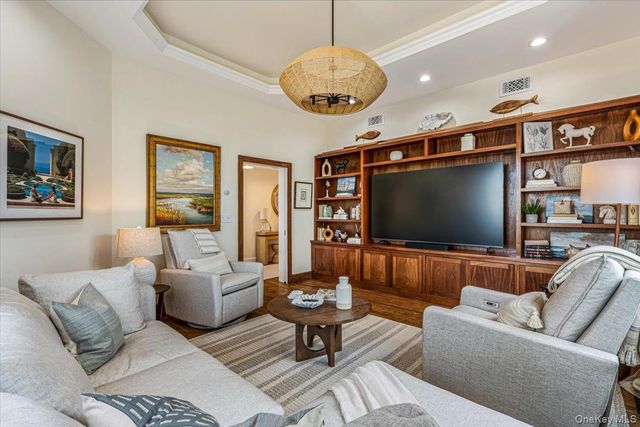 291 Dune Road, Westhampton Beach, NY 11978