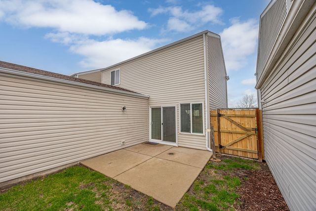 568 Four Seasons Boulevard, Aurora, IL 60504