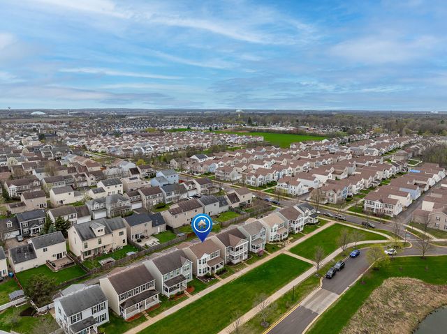 568 Four Seasons Boulevard, Aurora, IL 60504