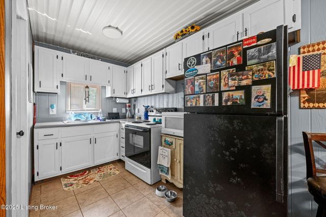 585 Trailwoods Ln, Leitchfield, KY 42754