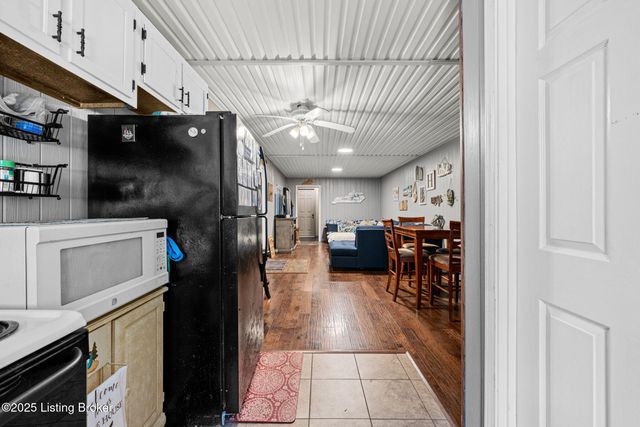 585 Trailwoods Ln, Leitchfield, KY 42754