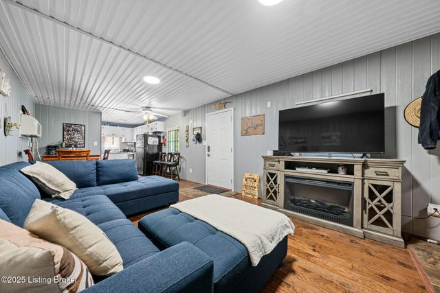 585 Trailwoods Ln, Leitchfield, KY 42754