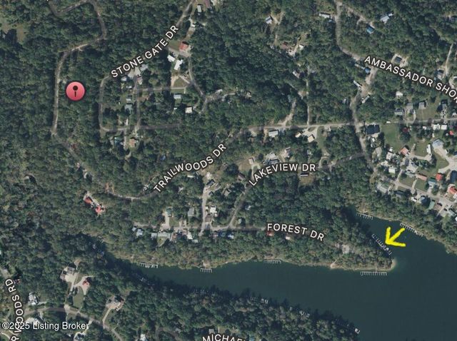 585 Trailwoods Ln, Leitchfield, KY 42754