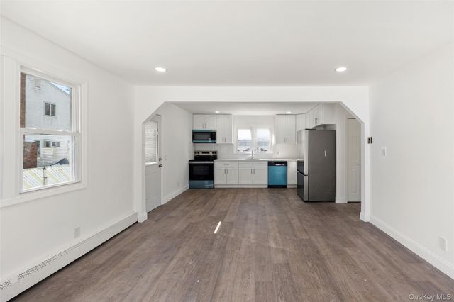 182 Lexington Road, Shirley, NY 11967