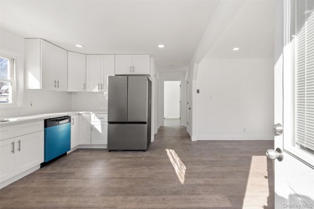 182 Lexington Road, Shirley, NY 11967