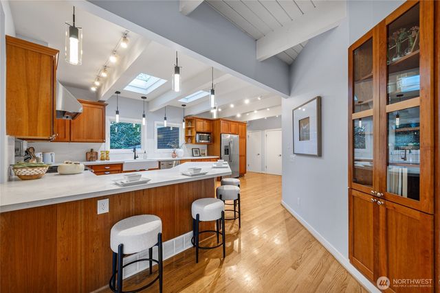 2635 109th Place NE, Bellevue, WA 98004