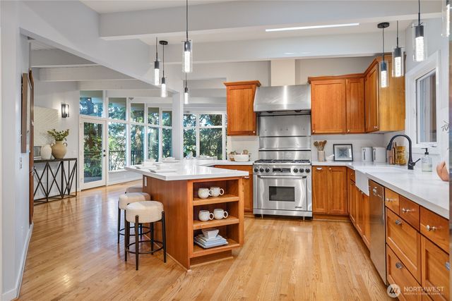 2635 109th Place NE, Bellevue, WA 98004