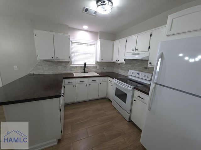 979 White Circle, Hinesville, GA 31313