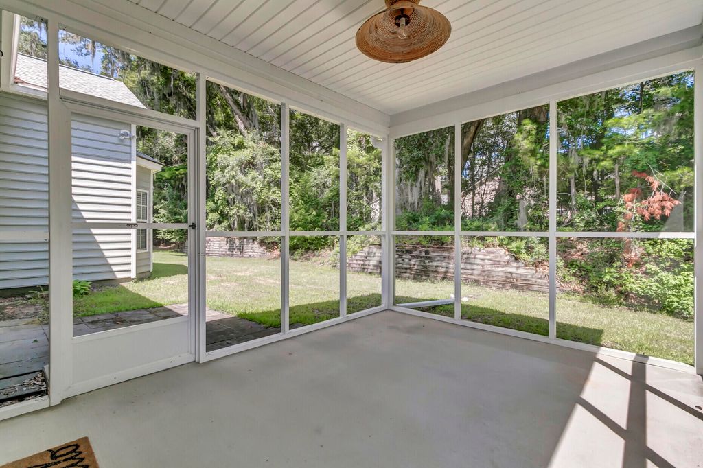 Image 28 of property listing at 116 Carolinian Drive, Summerville, SC 29485