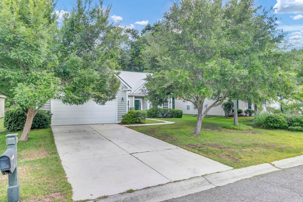 Image 33 of property listing at 116 Carolinian Drive, Summerville, SC 29485
