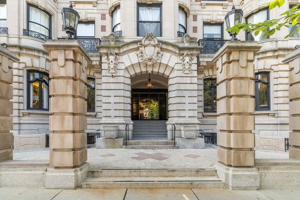 390 Commonweath Avenue 603, Boston, MA 02215