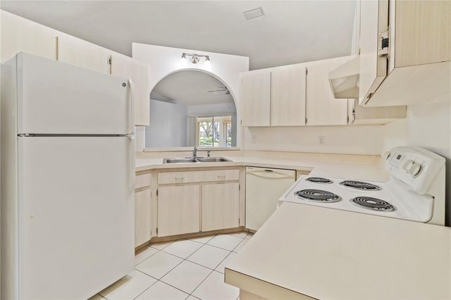 5608 30TH COURT E, Bradenton, FL 34203