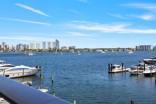 17301 Biscayne Boulevard 305, North Miami Beach, FL 33160